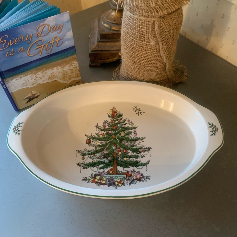 Spode, NEW NEVER USED WITH TAG, Christmas Tree pattern 14 inch oval serving dish